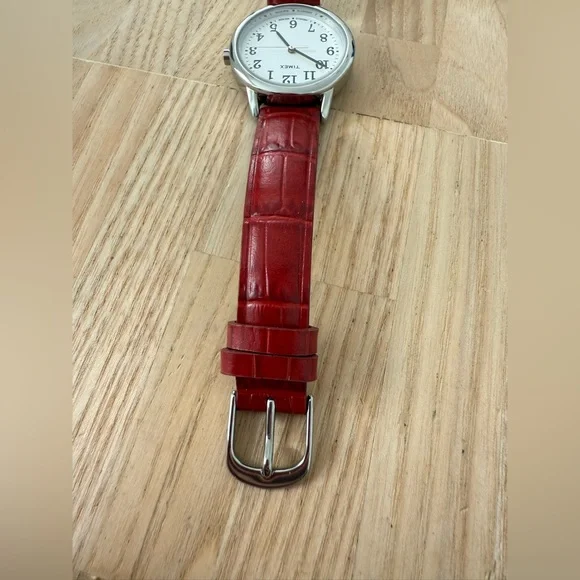 Timex ladies silver tone red leather classic watch NEW BATTERY - Picture 5 of 11